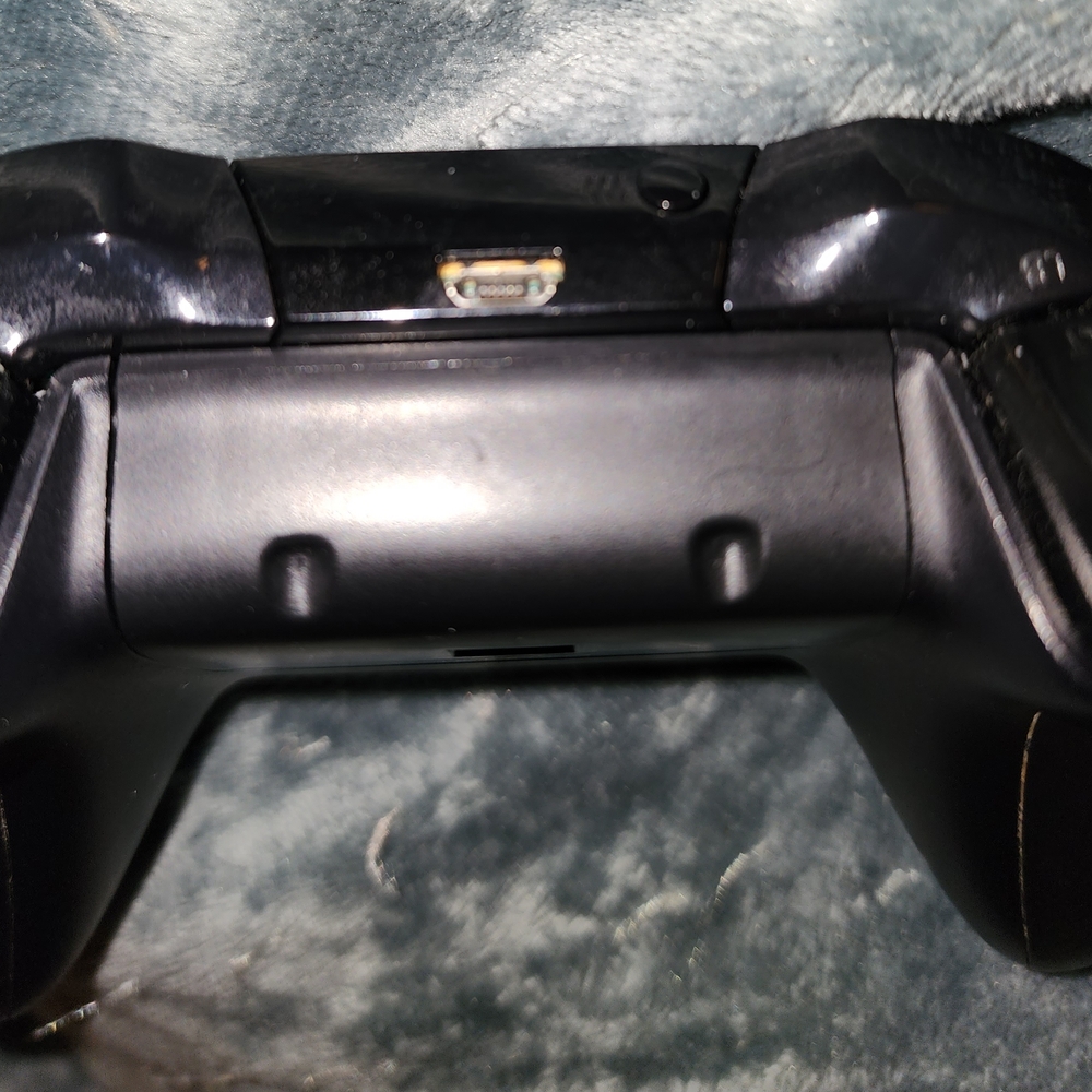 2 Two Xbox One Wireless Controller Bundle - Picture 5 of 5